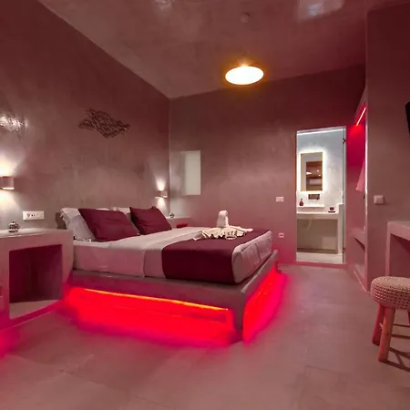 The Muses Of Santorini Private Jacuzzi *