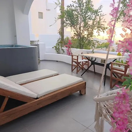 The Muses Of Santorini Private Jacuzzi *