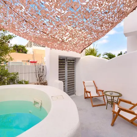 公寓 The Muses Of Santorini Private Jacuzzi *