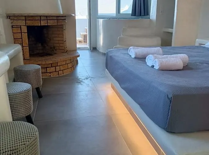 شقة The Muses Of Santorini Private Jacuzzi Vóthon