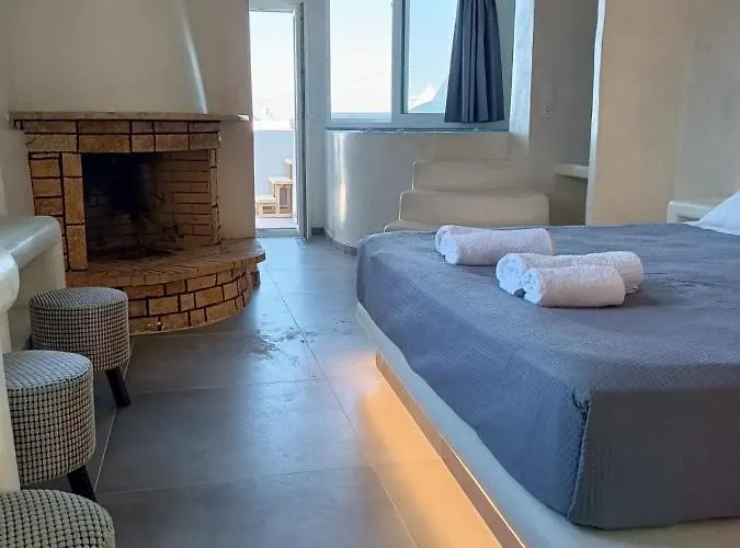 The Muses Of Santorini Private Jacuzzi شقة Vóthon