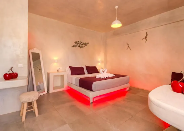 شقة The Muses Of Santorini Private Jacuzzi *