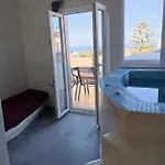 The Muses Of Santorini Private Jacuzzi * Vóthon