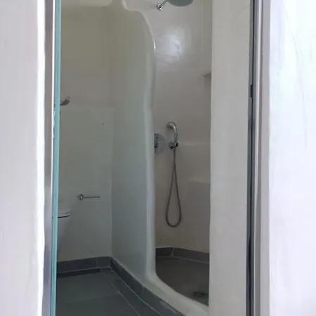 The Muses Of Santorini Private Jacuzzi Vóthon