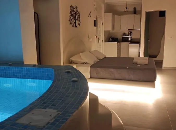 The Muses Of Santorini Private Jacuzzi *