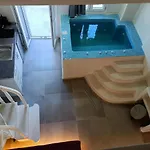 The Muses Of Santorini Private Jacuzzi *