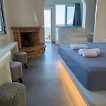 The Muses Of Santorini Private Jacuzzi *