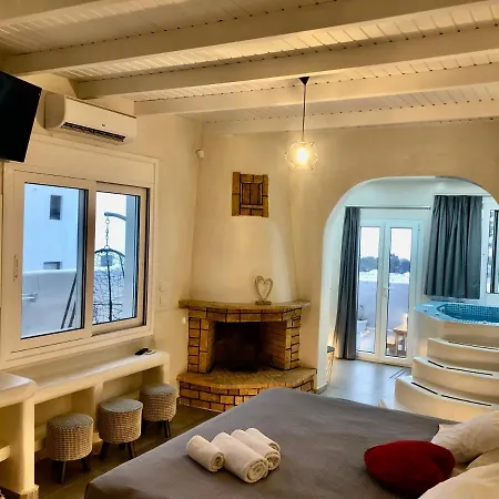 The Muses Of Santorini Private Jacuzzi Apartament