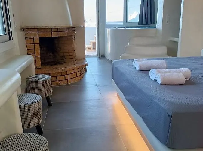 The Muses Of Santorini Private Jacuzzi *