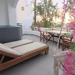 The Muses Of Santorini Private Jacuzzi *