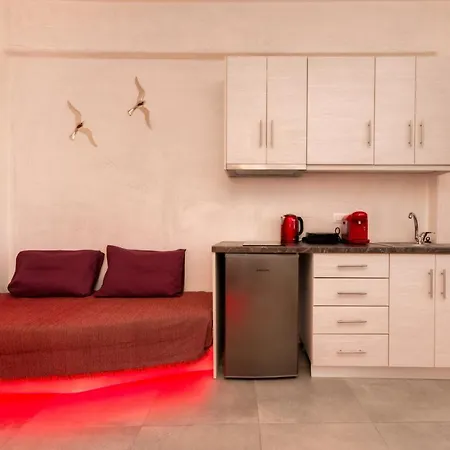 The Muses Of Santorini Private Jacuzzi