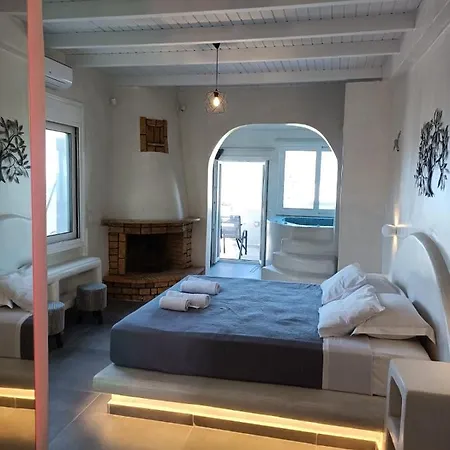 The Muses Of Santorini Private Jacuzzi