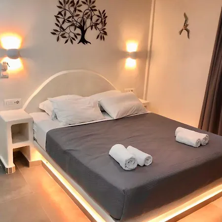 The Muses Of Santorini Private Jacuzzi *