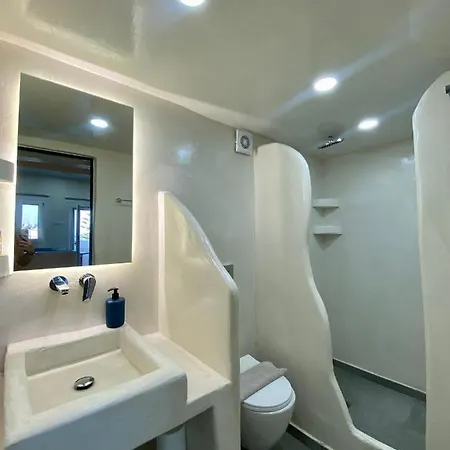 The Muses Of Santorini Private Jacuzzi