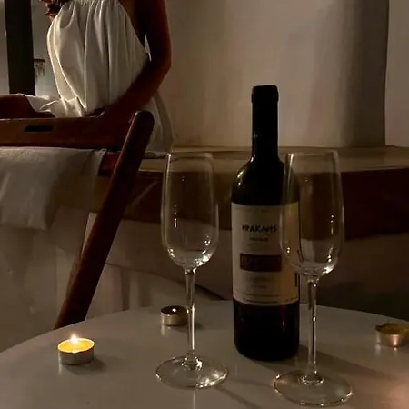 The Muses Of Santorini Private Jacuzzi *