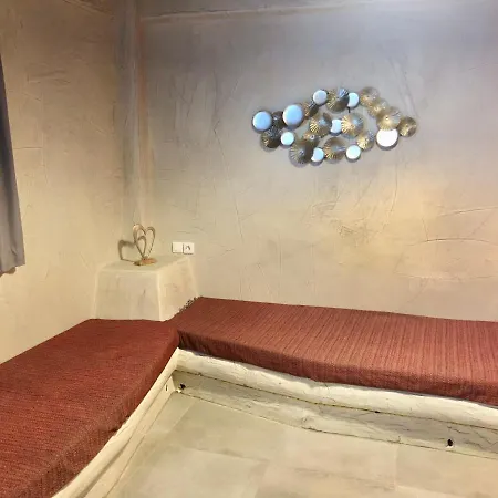 The Muses Of Santorini Private Jacuzzi Vóthon