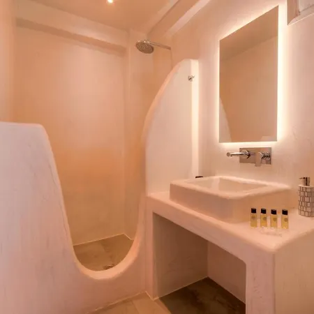 Apartamento The Muses Of Santorini Private Jacuzzi Vóthon