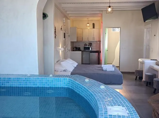 The Muses Of Santorini Private Jacuzzi Apartment