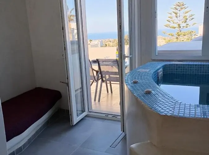 The Muses Of Santorini Private Jacuzzi * Vothon