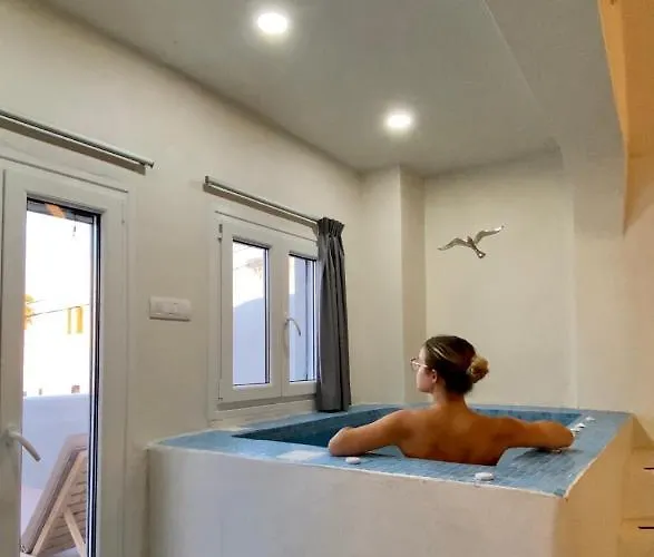 The Muses Of Santorini Private Jacuzzi Apartment