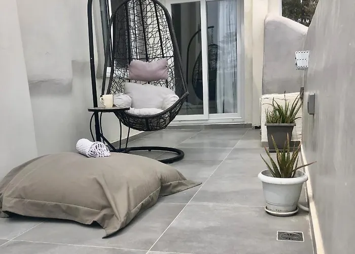 The Muses Of Santorini Private Jacuzzi * Vothon