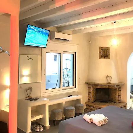 The Muses Of Santorini Private Jacuzzi Vóthon